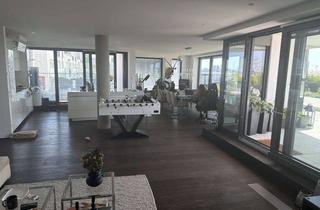 Penthouse mieten in Europa-Allee 165, 60486 Gallus, Riesige 2-Zimmer-Penthouse-Wohnung mit 200m² Terrasse in Frankfurts neuem Westen