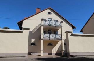 Wohnung mieten in Gutleuthof, 55545 Bad Kreuznach, Geräumige, helle 2-Zimmer Wohnung, ca. 55m² Wfl., DG, Balkon, PKW-Stellplatz und Kellerraum