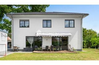 Einfamilienhaus kaufen in 12621 Kaulsdorf, Luxuriöses Einfamilienhaus von 2016 mit Kamin, Designküche und Doppelgarage