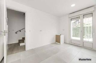 Doppelhaushälfte kaufen in Auf Dem Brink xx, 31195 Lamspringe, Familienfreundliche Doppelhaushälfte mit Garage