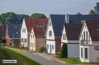 Haus kaufen in Hauptstr. xx, 34305 Niedenstein, Wohnhaus, Garten, Doppelgarage - alles auf einem Grundstück