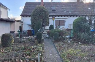 Haus kaufen in Parkstraße 22, 65795 Hattersheim, Attraktives Sanierungsobjekt in ruhiger Feldrandlage mit großem Grundstück und viel Potenzial