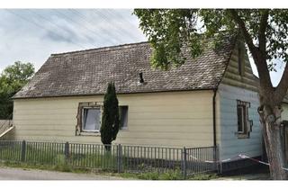 Einfamilienhaus kaufen in 97318 Kitzingen, Notverkauf eines bezugsfreien kleinen Einfamilienhauses nebst eigenem Garten und Garage