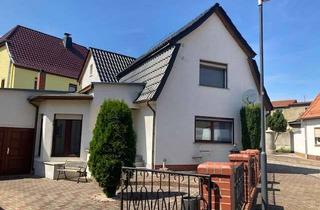 Einfamilienhaus kaufen in 06571 Roßleben, Einfamilienhaus mit Zufahrt/Garage und Garten in ruhiger Lage von Roßleben