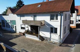Haus kaufen in 77767 Appenweier, Seltene Gelegenheit. Wohnhaus mit angrenzenden Gewerbehallen in zentraler Lage.