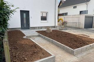Haus mieten in Bessenbachstraße 88, 63856 Bessenbach, Großzügige Doppelhaushälfte mit Garten, 6,5 Zimmern und moderner Erdwärmepumpe - Erstbezug ab sofort
