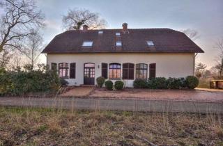 Haus mieten in 32361 Preußisch Oldendorf, Großzügiges Haus in Alleinlage mit großem Garten