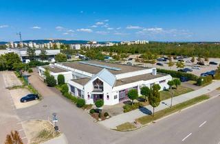 Gewerbeimmobilie kaufen in 93073 Neutraubling, Hallenflächen mit Büro in Toplage