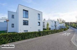 Anlageobjekt in Parkweg xx, 45711 Datteln, Freistehendes 2-Familien-/2-Generationenhaus mit Garten und Garage