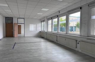 Praxen mieten in Brühlerstraße 26, 53119 Tannenbusch, Vielseitige Praxisfläche mit Stellplätzen in gefragter Bonner Gewerbelage