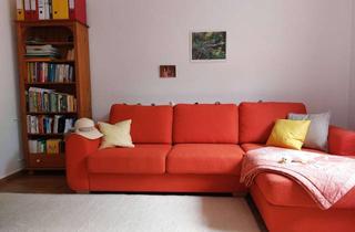 Immobilie mieten in Kirchhainer Str. 44, 60433 Eschersheim, Zwei schöne Zimmer an Untermieterin in WG in Frankfurt zu vermieten