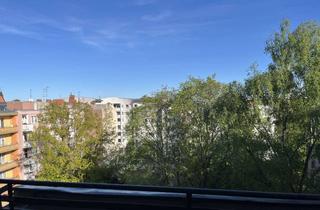 Wohnung kaufen in 10551 Berlin, Verkehrsgünstige, helle und ruhige Wohnung mit Balkon und Weitblick