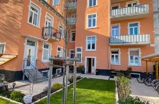 Wohnung mieten in 63071 Offenbach, Phantastische 2-Zimerwohnung mit Einbauküche und 2 Balkonen in gepflegtem Altbau
