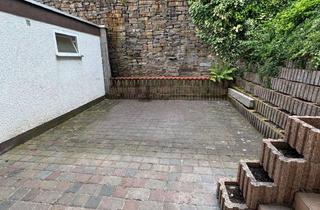 Wohnung mieten in Rheinheldestraße, 56567 Neuwied, Neuwied: 2,5-Zimmer-Wohnung mit Terrasse und Stellplatz