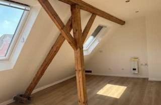 Wohnung mieten in Essenerstr. 10, 44793 Bochum, Schöne klimatisierte 3,5-Zimmer DG-Wohnung in der Nähe des Westparks an der Jahrhunderthalle