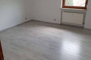 Wohnung mieten in Professor-Schnarrenberger-Straße 17, 74722 Buchen, Zuhause mit 3 Zimmern in Buchen