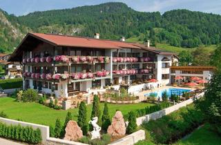 Gewerbeimmobilie kaufen in 83242 Reit im Winkl, Reit im Winkl - Gasthaus mit Pool und Wellnessbereich in zentraler, sonniger Lage mit Bergblick