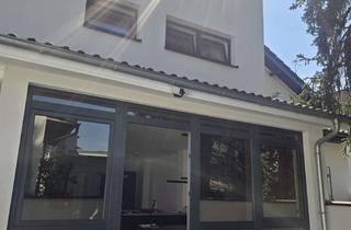Doppelhaushälfte kaufen in 63263 Neu-Isenburg, Modernes Wohnen mit Charakter – liebevoll kernsanierte Doppelhaushälfte mit schönem Garten