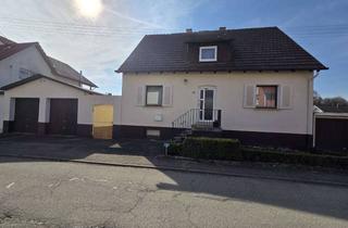 Haus kaufen in 78606 Seitingen-Oberflacht, Seitingen - Oberflacht: Bezugsfreies, freist. 1 - 2 - Familienhaus mit 3 Garagen, Balkone u.v.m.
