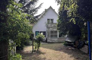 Einfamilienhaus kaufen in 14532 Kleinmachnow, Renovierungsbedürftiges Einfamilienhaus mit Garage in Kleinmachnow