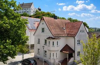 Haus kaufen in 89257 Illertissen, Architektonisches Juwel im Herzen von Illertissen - Verleihen Sie diesem außergewöhnlichen Dreifamil