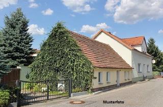 Immobilie kaufen in 47625 Kevelaer, Hofstelle mit Stallgebäude und integrierter Betriebsleiterwohnung - Alles an einem Ort