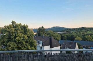 Wohnung kaufen in 57072 Siegen, Siegen - Großzügige Eigentumswohnung auf 143 m², mit schöner Aussicht