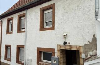 Einfamilienhaus kaufen in 67590 Monsheim, Monsheim - Christian Dik Immobilien Sanierungsbedürftiges Einfamilienhaus