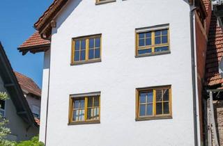 Haus kaufen in 73272 Neidlingen, Neidlingen - Provisionsfrei* Viel Platz für Familie & Kapitalanlage: Bezugsfreies Zweifamilienhaus mit 2 Wohneinheiten und Doppelgarage