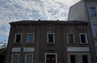 Haus kaufen in 01877 Bischofswerda, Bischofswerda - MFH mit Baugrundstück | Top-Lage | Sanierung oder Neubau | 550 m²