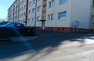 Wohnung kaufen in 08485 Lengenfeld, Lengenfeld - 3 Zi. Wohnung 59m2 im Erdgeschoß mit Stellplatz in Lengenfeld.