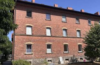 Wohnung kaufen in 92637 Weiden, Vermietete Wohnung mit drei großzügigen Zimmern und Stellplatz in zentraler Lage