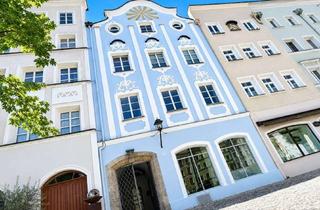 Wohnung kaufen in Stadtplatz 49, 84489 Burghausen, EXKLUSIVE MAISONETTE-WOHNUNG MIT DACHTERRASSE UND SPEKTAKULÄREM BURGBLICK AM STADTPLATZ VON BURGHAUS
