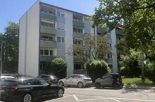 Wohnung kaufen in Schultheißallee 63, 90478 Nürnberg, Sanierungsbedürftige 2-Zimmer-Wohnung mit Balkon und Loggia in ruhiger Lage am Dutzendteich