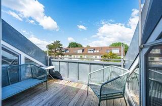 Wohnung kaufen in 80997 München, Lichtdurchflutete Dachgeschosswohnung mit Westterrasse