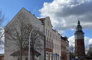 Wohnung mieten in Am Wasserturm 30, 03238 Finsterwalde, Erstbezug nach Sanierung - Stilvolle 4-Zimmer-Altbauwohnung mit 126 m²