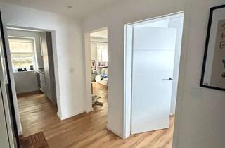 Wohnung mieten in Winterbergstraße 20a, 66119 Saarbrücken, Hochwertig renovierte und möblierte 2-ZKB mit EBK, Terrasse + Garage