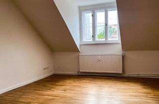 Wohnung mieten in Stettiner Straße 26, 13357 Wedding, Modernisierte 2 Zimmer Dachgeschoss Wohnung mit EBK in Berlin Gesundbrunnen