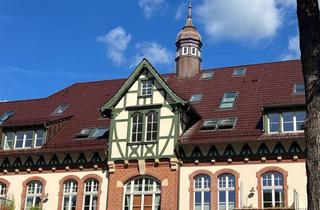 Wohnung mieten in Straße Nach Fichtenwalde 3a, 14547 Beelitz, Beeindruckende Maisonettewohnung mit Dachbalkon im historischen Verwaltungsgebäude