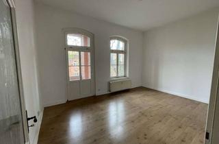 Wohnung mieten in Schillerstr. 26, 99096 Löbervorstadt, Zentrale 2-Zimmer-Wohnung mit zwei Balkonen sucht neuen Mieter!