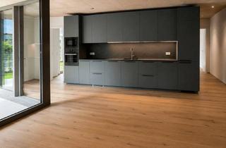 Wohnung mieten in 83024 West, 3-Zimmer-Gartenwohnung in Rosenheim mit ca. 100 m², Einbauküche und sonniger Süd-West-Ausrichtung