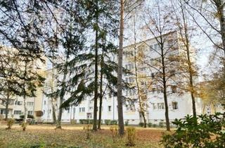Wohnung mieten in Am Stadion 11, 07629 Hermsdorf, Der Balkon hat Saison- Frisch Sanierte 3-Raum Wohnung im EG!