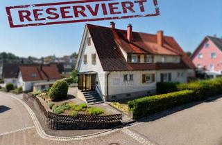 Einfamilienhaus kaufen in 78166 Donaueschingen, Ein- bis Zweifamilienhaus als DHH mit viel Platz, großem Grundstück und zwei möglichen Wohnbereichen in beliebter Wohnlage von Donaueschingen