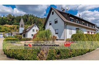 Doppelhaushälfte kaufen in 79215 Elzach, Doppelhaushälfte mit zwei freien Wohneinheiten, großen Terrassen und Garagen in Elzach!