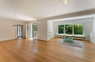 Einfamilienhaus kaufen in 51427 Bergisch Gladbach, Freistehendes Einfamilienhaus mit großem Grundstück