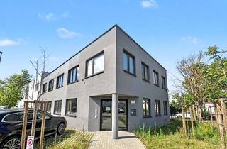 Gewerbeimmobilie kaufen in 15366 Hoppegarten, Bürogebäude mit moderner Produktions- und Lagerhalle – vielseitiger Gewerbestandort in Hoppegarten