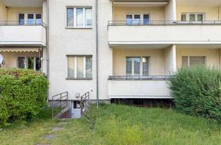 Wohnung kaufen in Alt-Tegel, 13507 Tegel, Alt-Tegel: Renovierungsbedürftige 2-Zimmer-Wohnung in Top-Lage