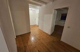 Wohnung mieten in Kirschallee, 64521 Groß-Gerau, 3-Zimmer-Wohnung mit kleiner Terrasse in Wallerstädten