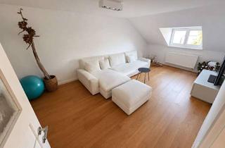 Wohnung mieten in 68199 Neckarau, Almenhof: Schöne helle Dachgeschoss Wohnung sucht ruhige alleinstehende Person