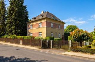 Einfamilienhaus kaufen in Roter Weg, 95706 Schirnding, Gepflegtes Einfamilienhaus mit 2055 m2 Grundstück, Scheune und Garage, 25 km zur deutschen Grenze